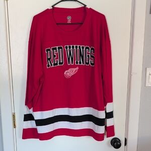 NHL Red Crew Neck Shirt